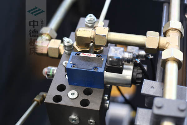 ZDPE10025-德国力士乐液压阀组.jpg ZDPE10025-德国力士乐液压阀组.jpg